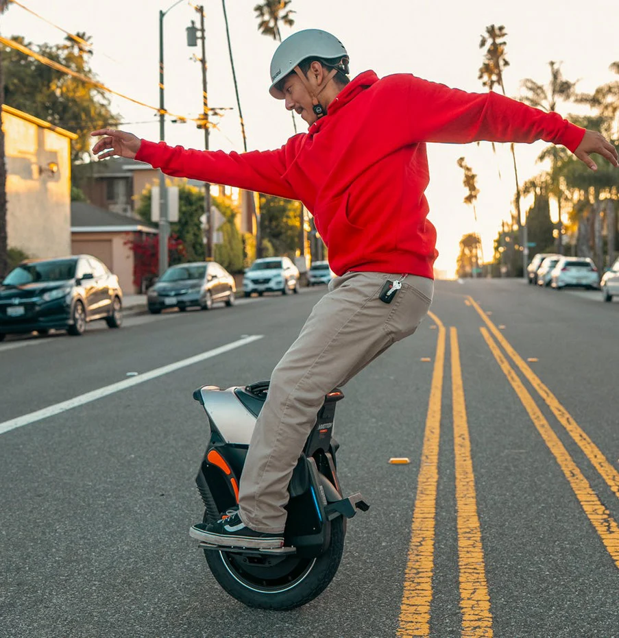 2025 INMOTION V12S the All-New 6000W Electric Unicycle - Image 4
