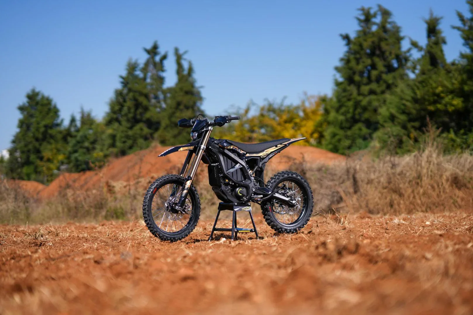 2025 Surron Ultra Bee Electric dirt bike E Moto - Image 28