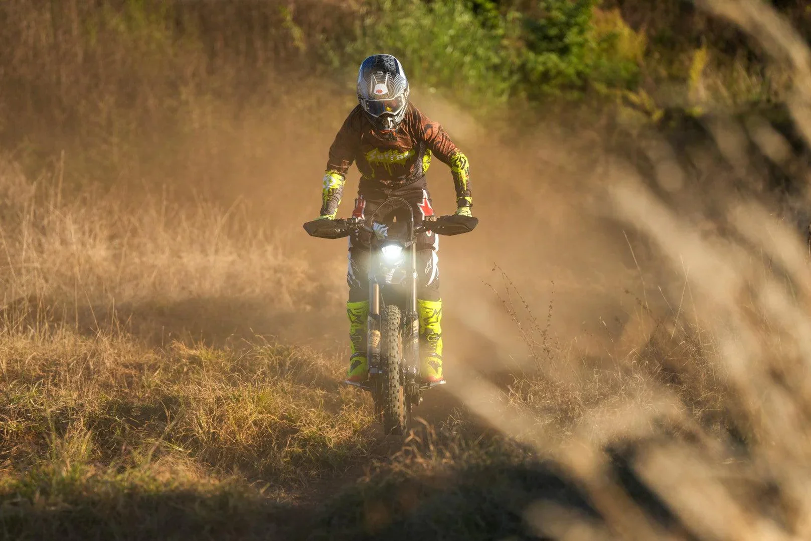 2025 Surron Ultra Bee Electric dirt bike E Moto - Image 29