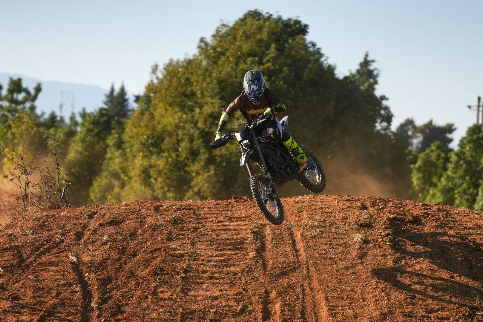 2025 Surron Ultra Bee Electric dirt bike E Moto - Image 30