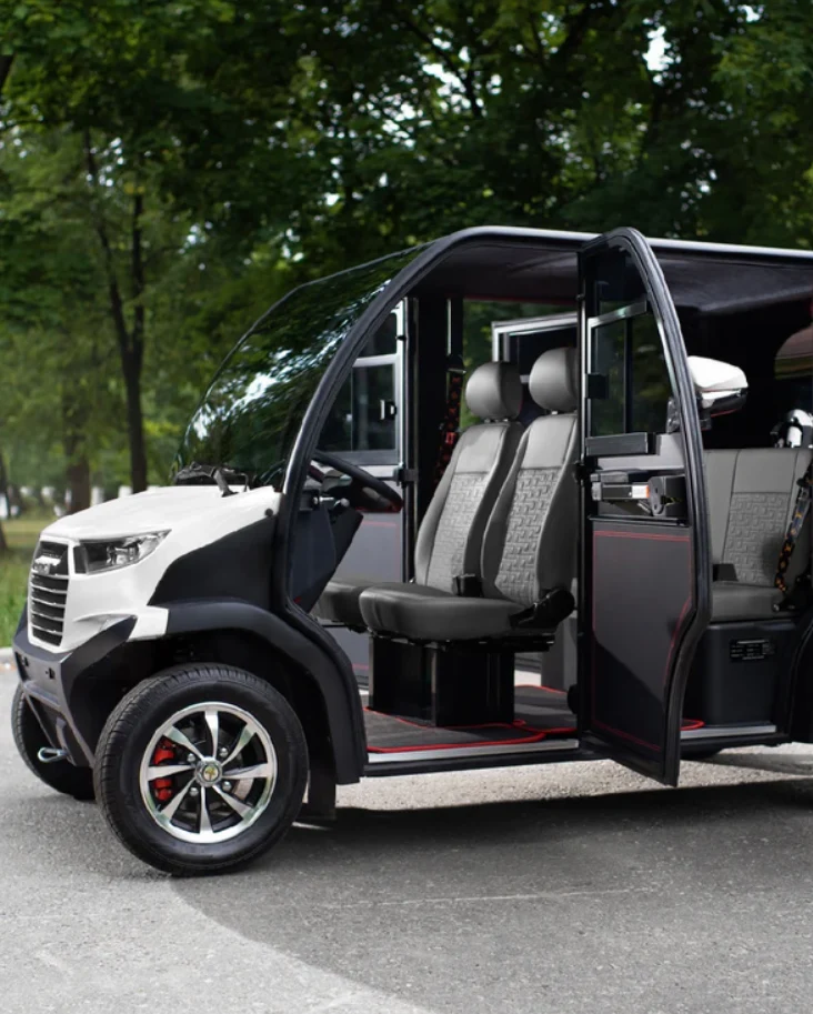 Air-conditioned Golf Cart 4 Seater - Image 3