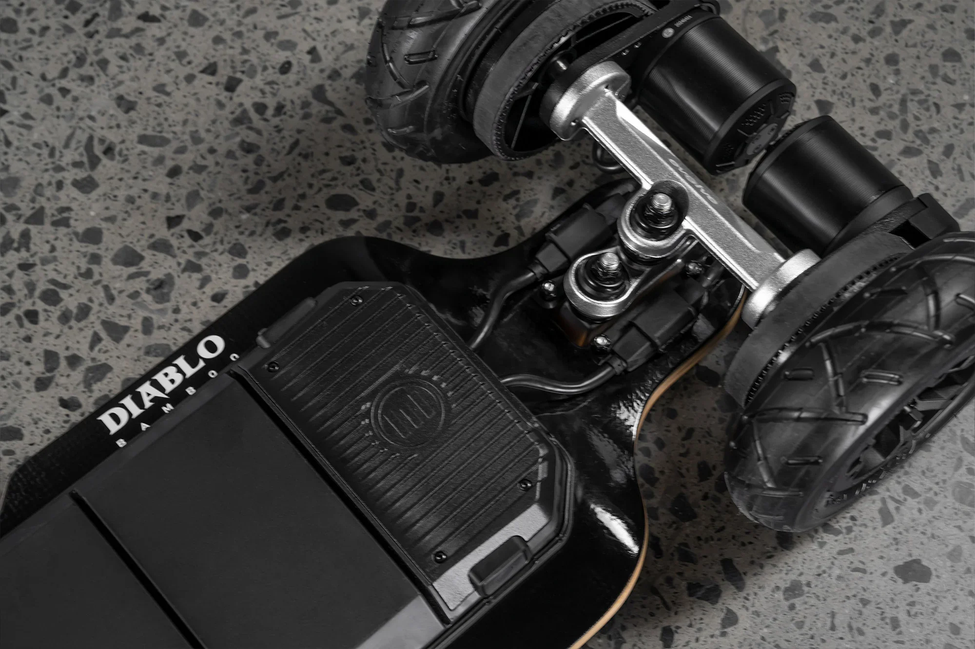 Diablo Bamboo All Terrain Electric skateboard - Image 8