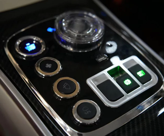 Electric SUV Vehicle AMG Style Ev 3500W Central Locking LHD 4 Wheels for Adults - Image 7