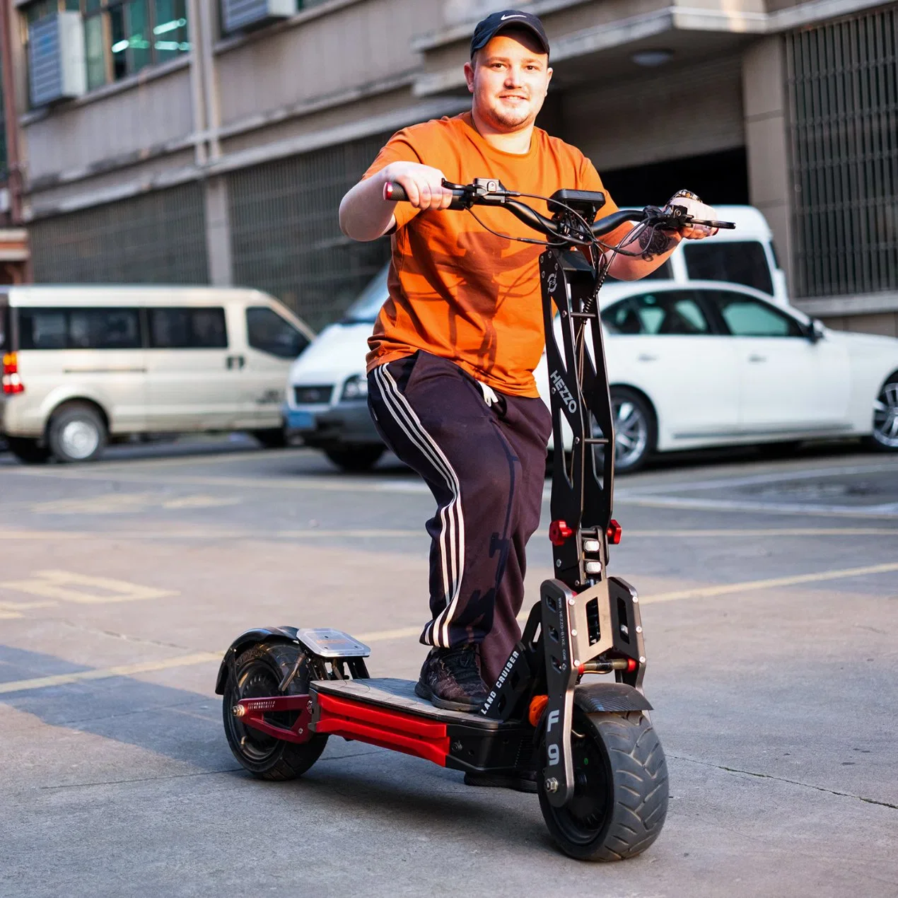 Land cruiser F9 Electric Scooter 2024 Off Road |100km Range| Fast|4000W dual motor|60V - Image 10