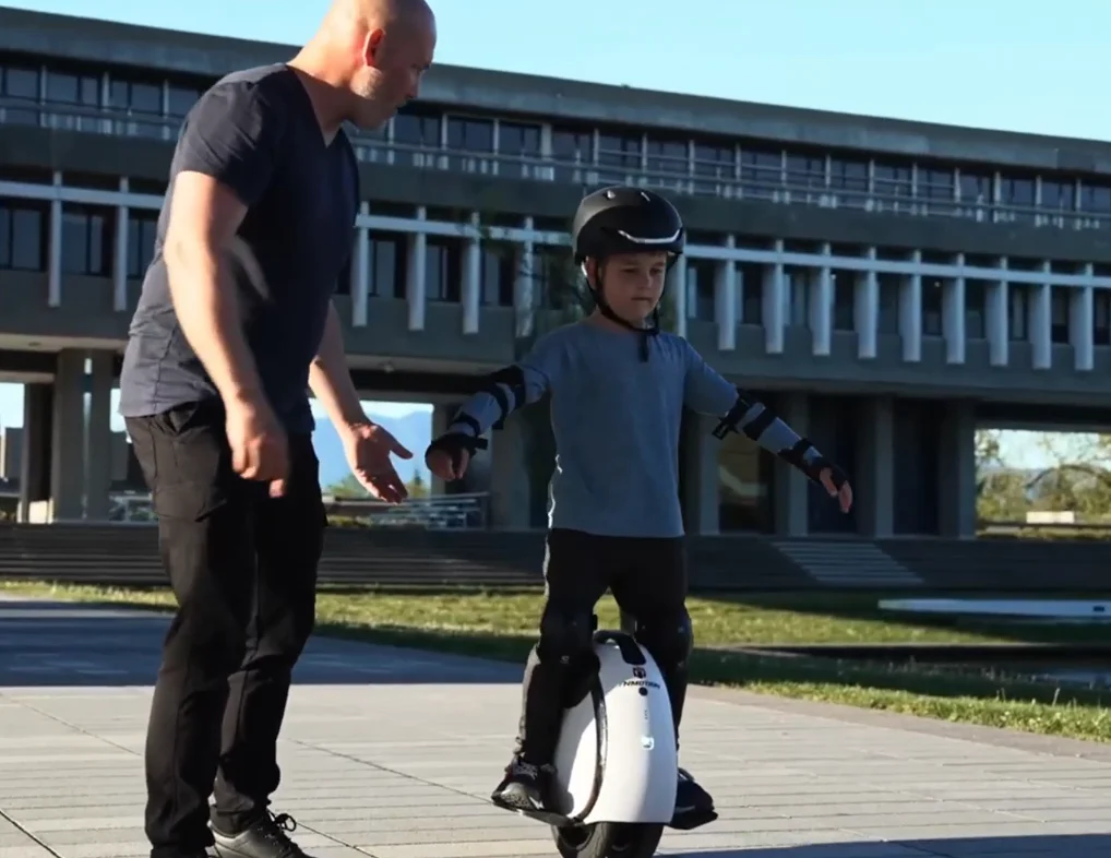 INMOTION E20 Electric Unicycle - Image 8