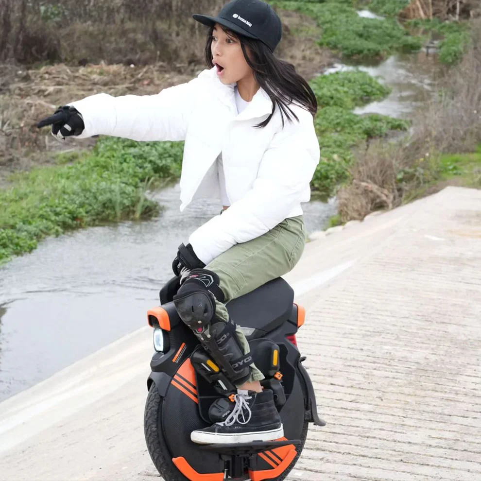 INMOTION V11Y Adult Electric Unicycle One Wheel Bike Scooter - Image 13