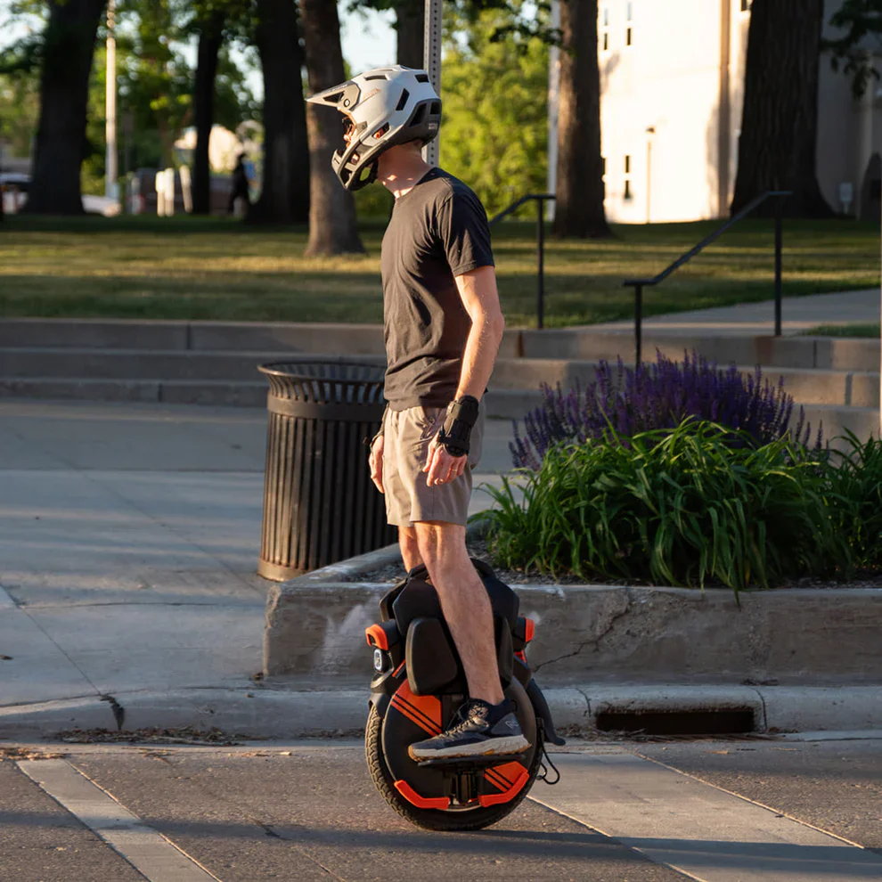 INMOTION V11Y Adult Electric Unicycle One Wheel Bike Scooter - Image 6