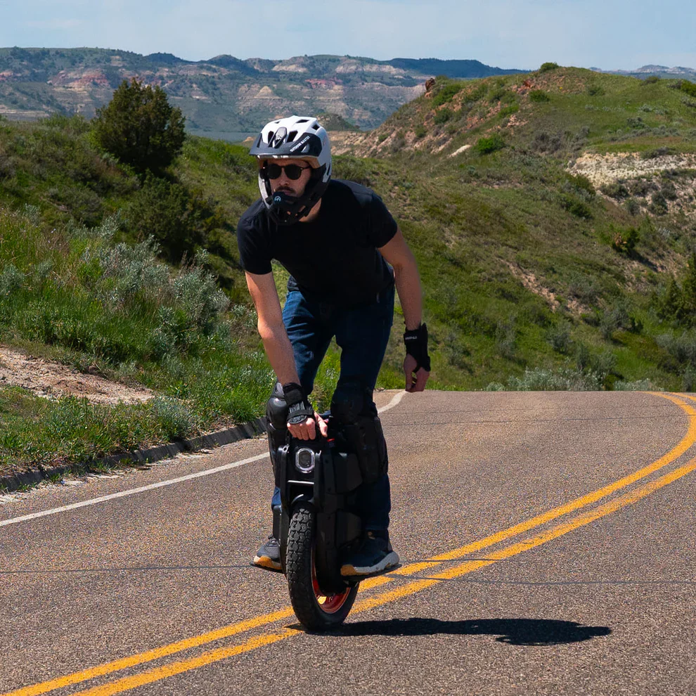 INMOTION V13 Pro Electric Unicycle - Image 6