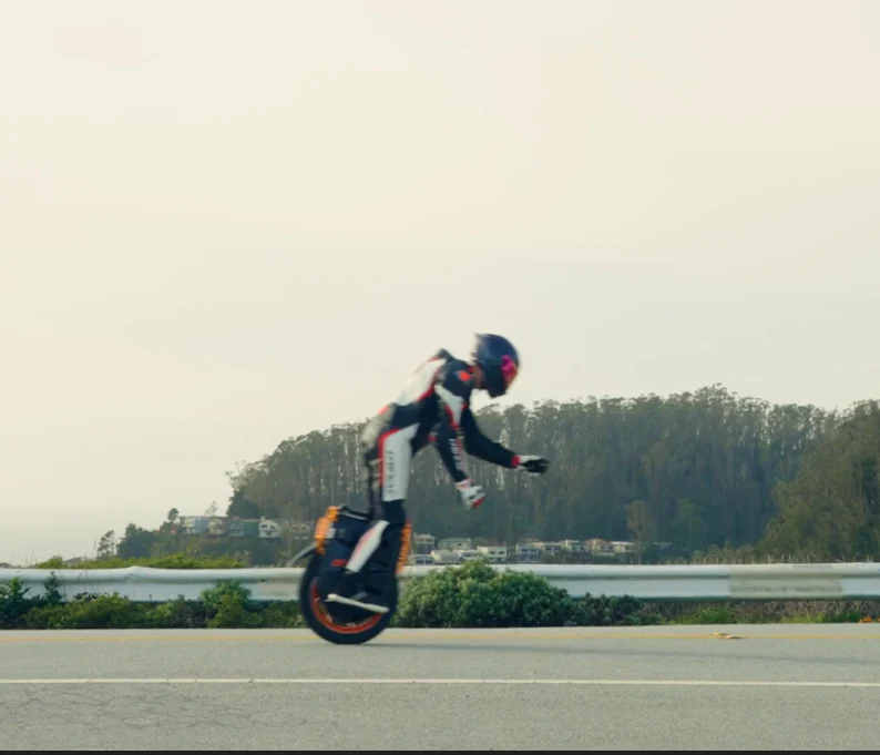INMOTION V13 Pro Electric Unicycle - Image 8