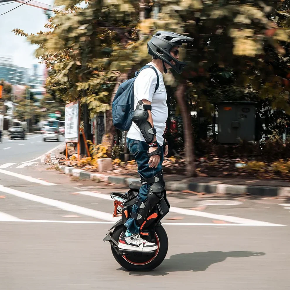 INMOTION V14  Electric Unicycle - Image 14