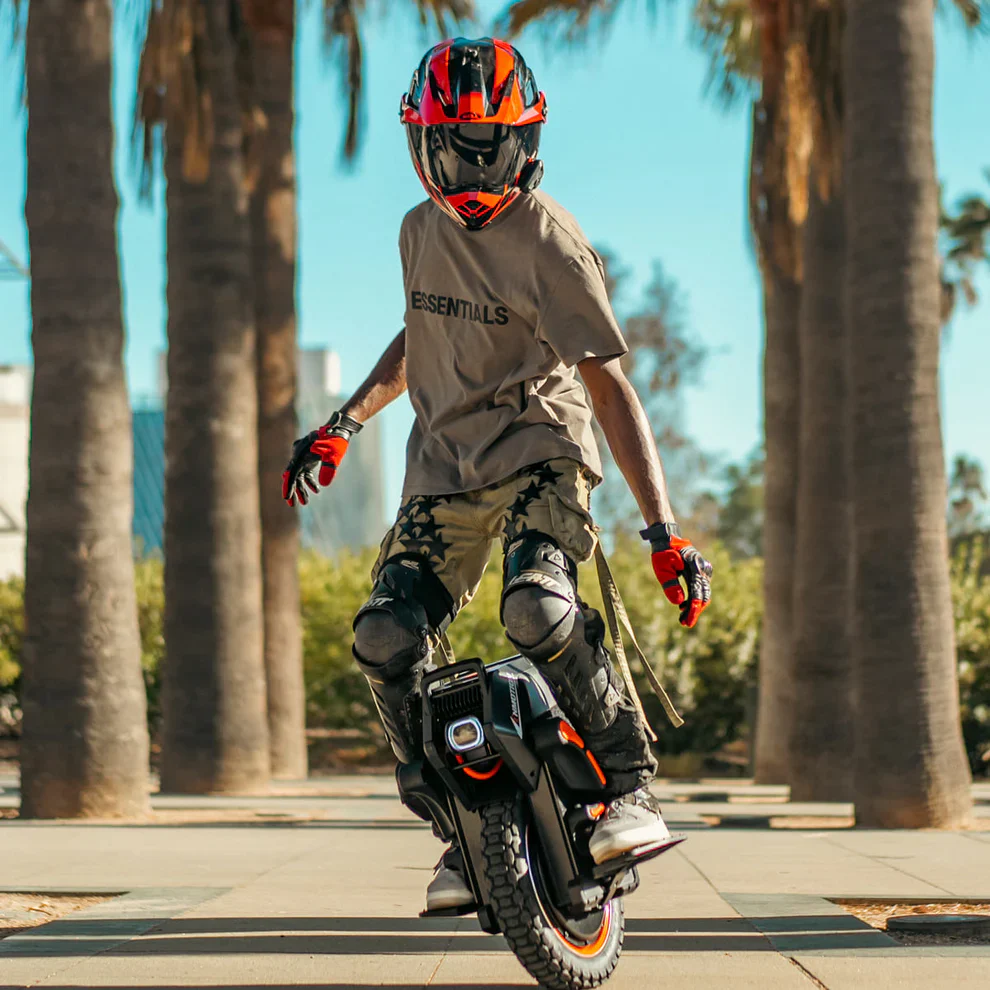 INMOTION V14  Electric Unicycle - Image 7
