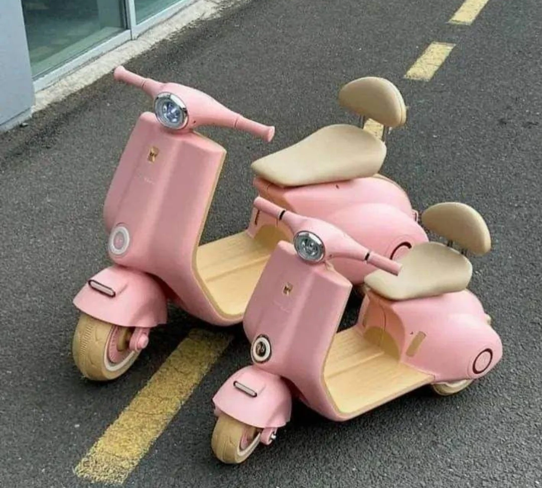Kids Vespa Ride on 03 wheeled Electric Scooter Age 3-7 - Image 2