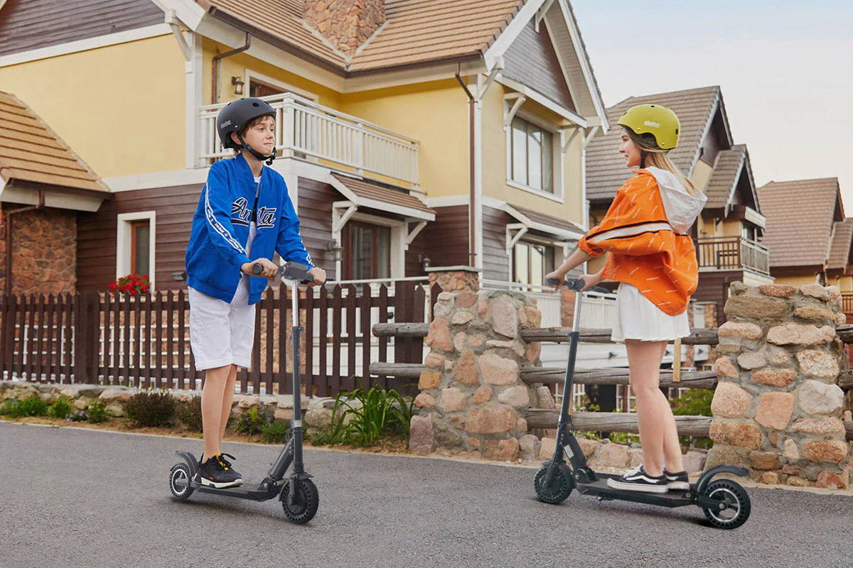 KUGOO Kirin S3 Electric scooter Light, Easy fast Powerful with Bag metro friendly 350W - Image 4