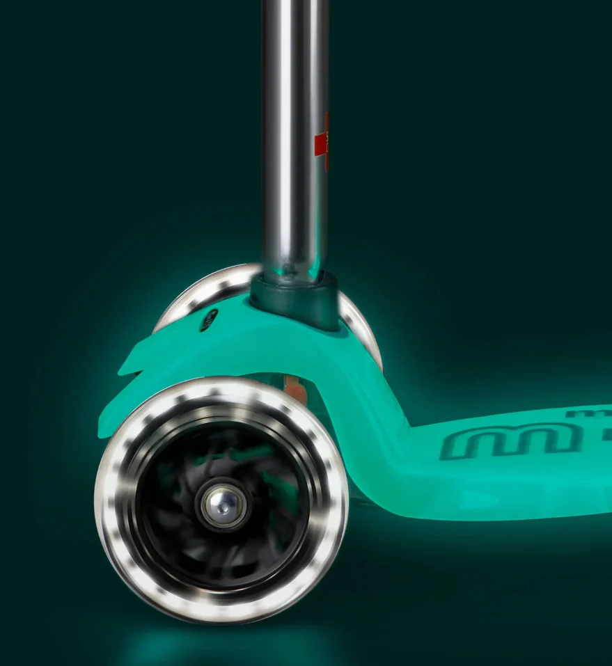 Maxi Micro Deluxe Glow LED - Jelly Green kids Age 5-12 Years - Image 8