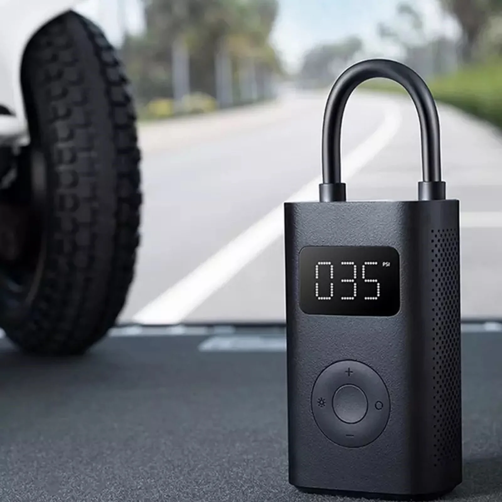 Mi Smart Digital Tire Pressure Detection Inflator Pump 1S - Image 3
