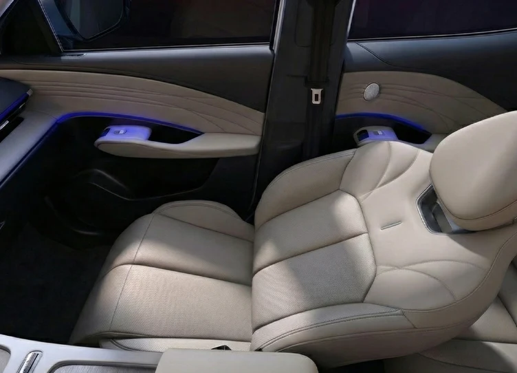 OMODA C7 LUXURY SUV - Image 5