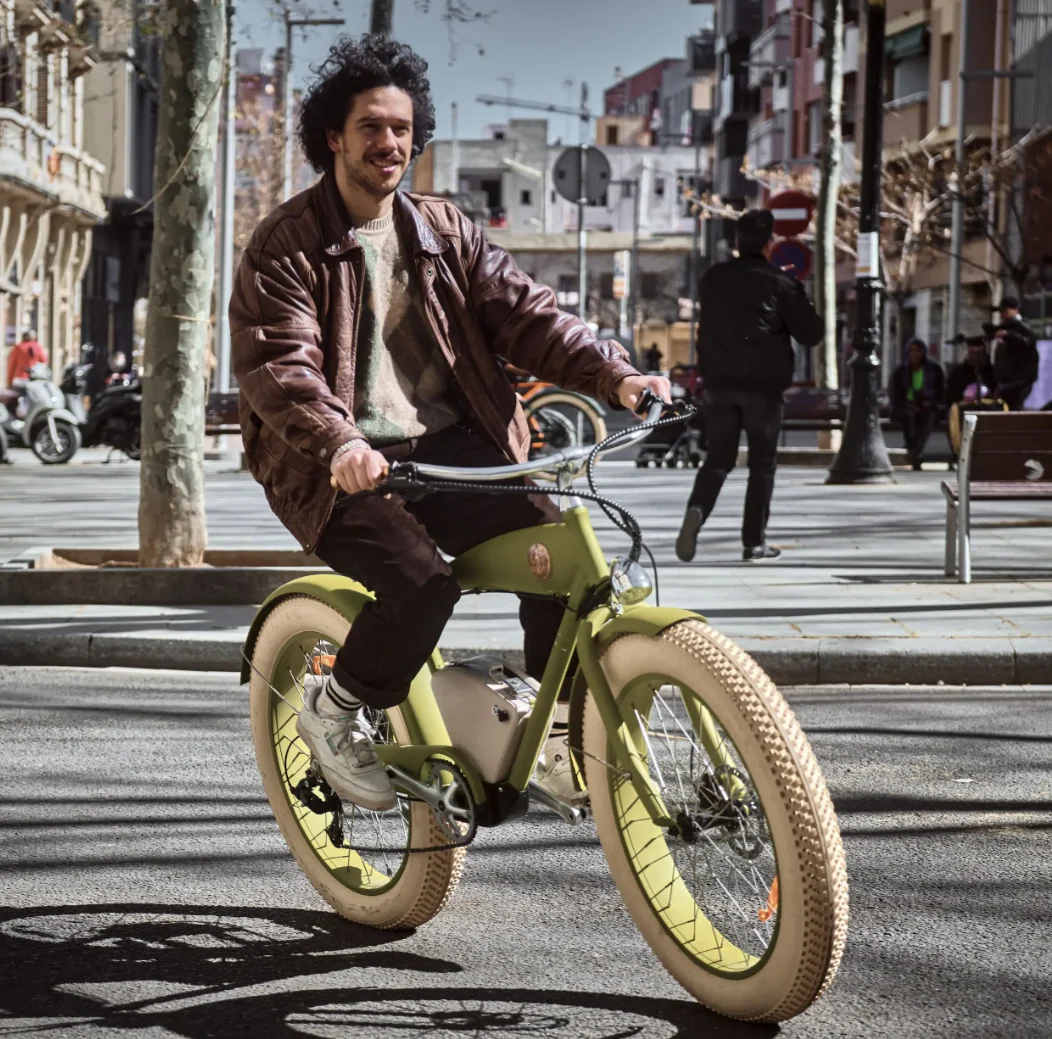 Rayvolt Beachin VINTAGE Electric Bicycle | Luxury city cruze | smart locker - Image 3