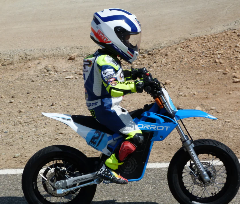 Torrot SM1 Kids Electric Cross Bike  Age 3-8– Safe, Fun & Skill-Building Adventure - Image 4