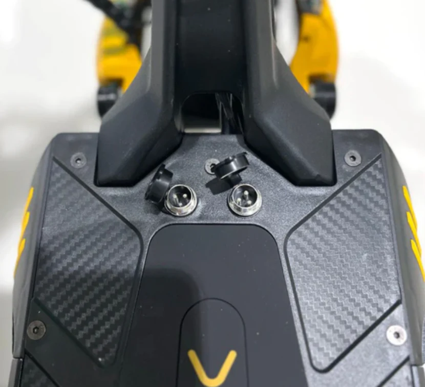 V8 Electric Scooter 60V 26Ah 3200W - Image 15
