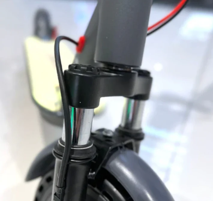 XM M365 E Scooter 36V 7.2Ah 250W - Image 4
